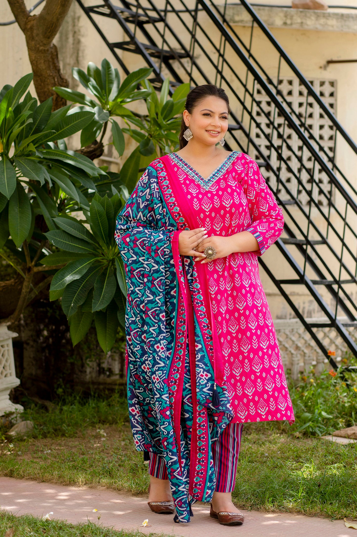 Rani Pink Printed Kurta pant Dupatta Set (Cotton)
