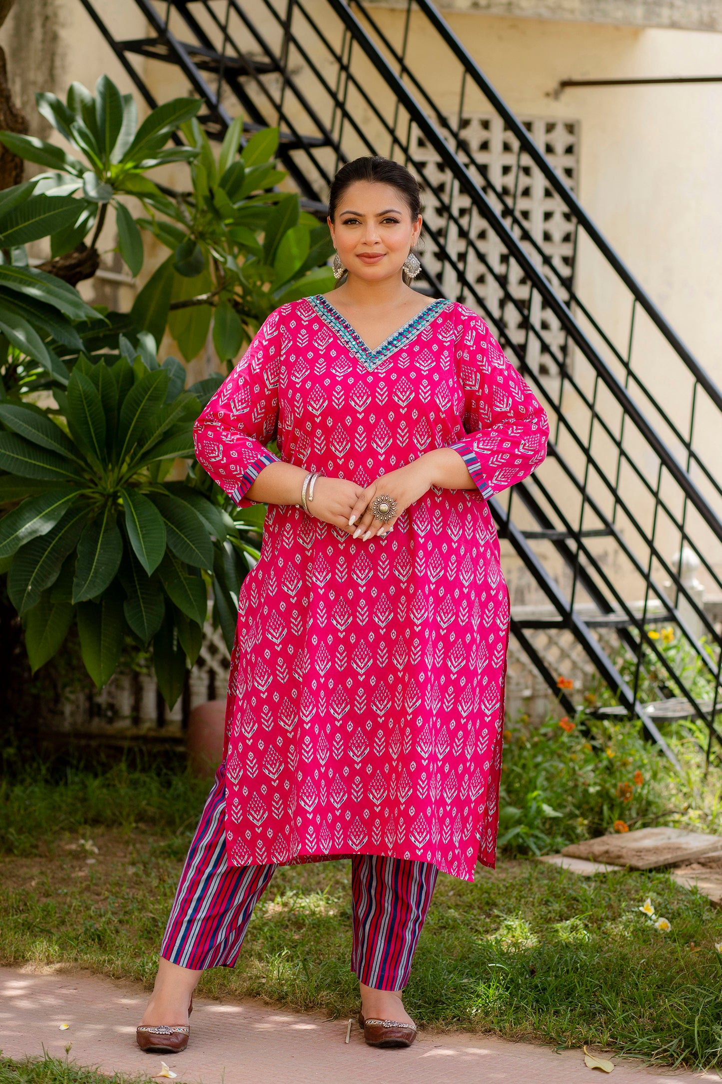 Rani Pink Printed Kurta pant Dupatta Set (Cotton)