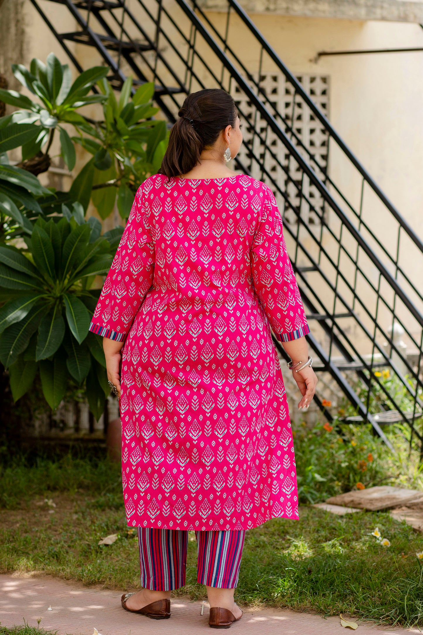 Rani Pink Printed Kurta pant Dupatta Set (Cotton)