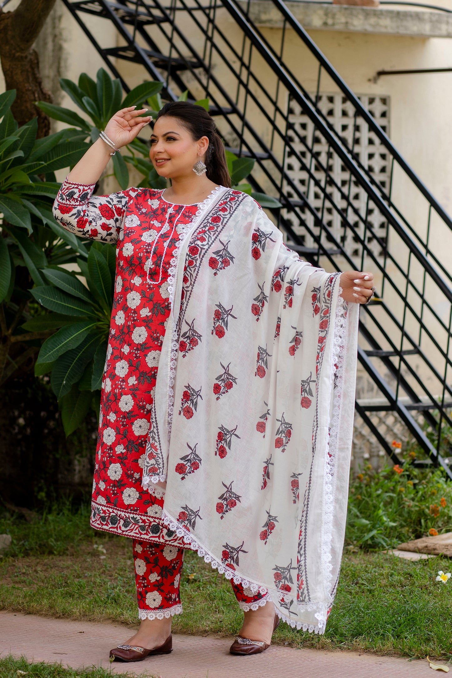 Red Printed Kurta pant Dupatta Set (Cotton)