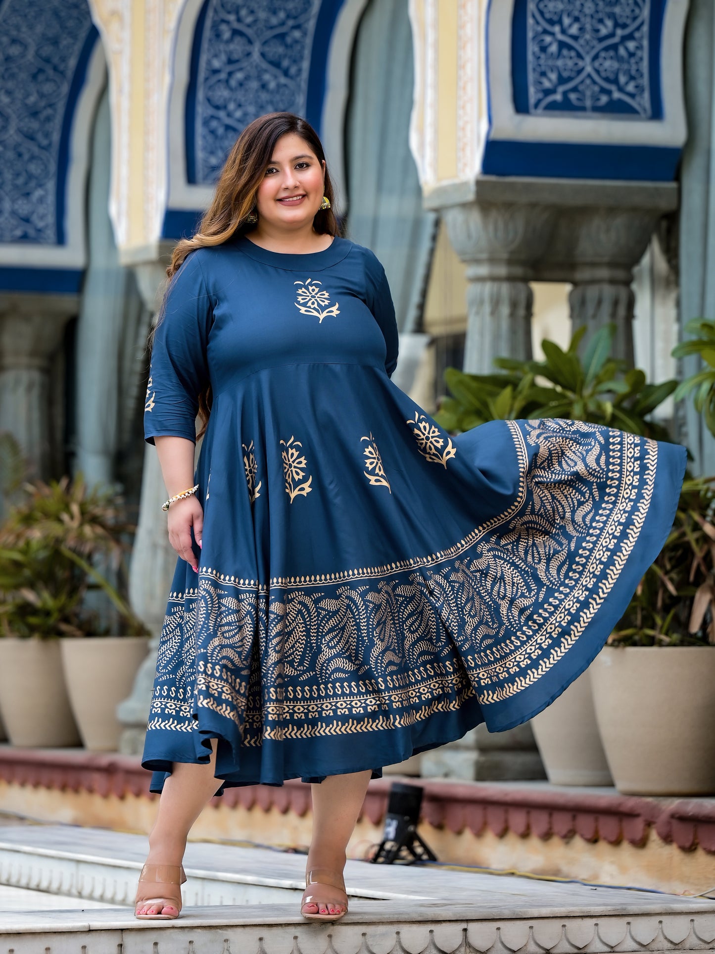 Women Printed Rayon Flared Kurta (Blue)